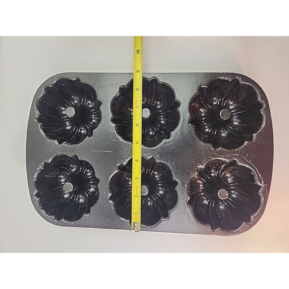 Nordic Ware Bundt-lette Cake Pan 6 CUPS 1.4 LITERS Bundt Mini Party - Picture 12 of 13